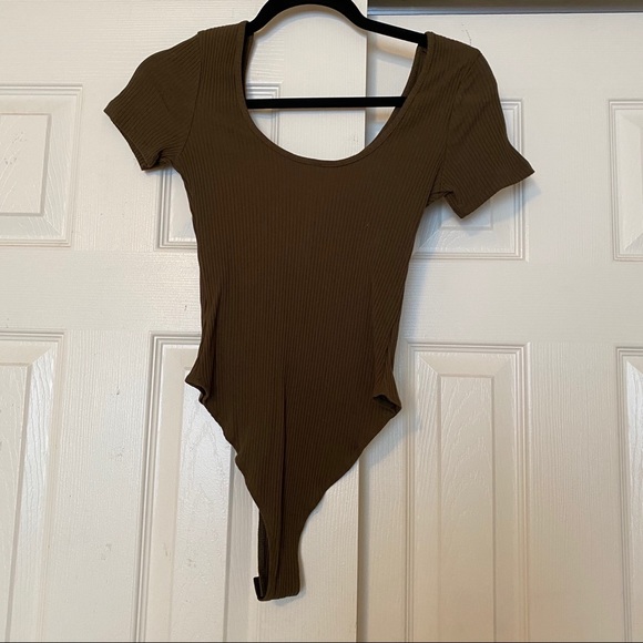 NWT Olive Ribbed Bodysuit - Picture 3 of 5